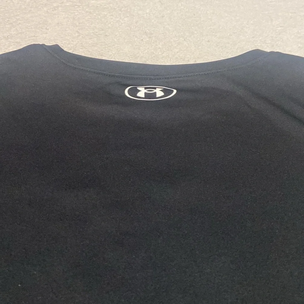 UNDER ARMOUR Size 3T Girls Top Only